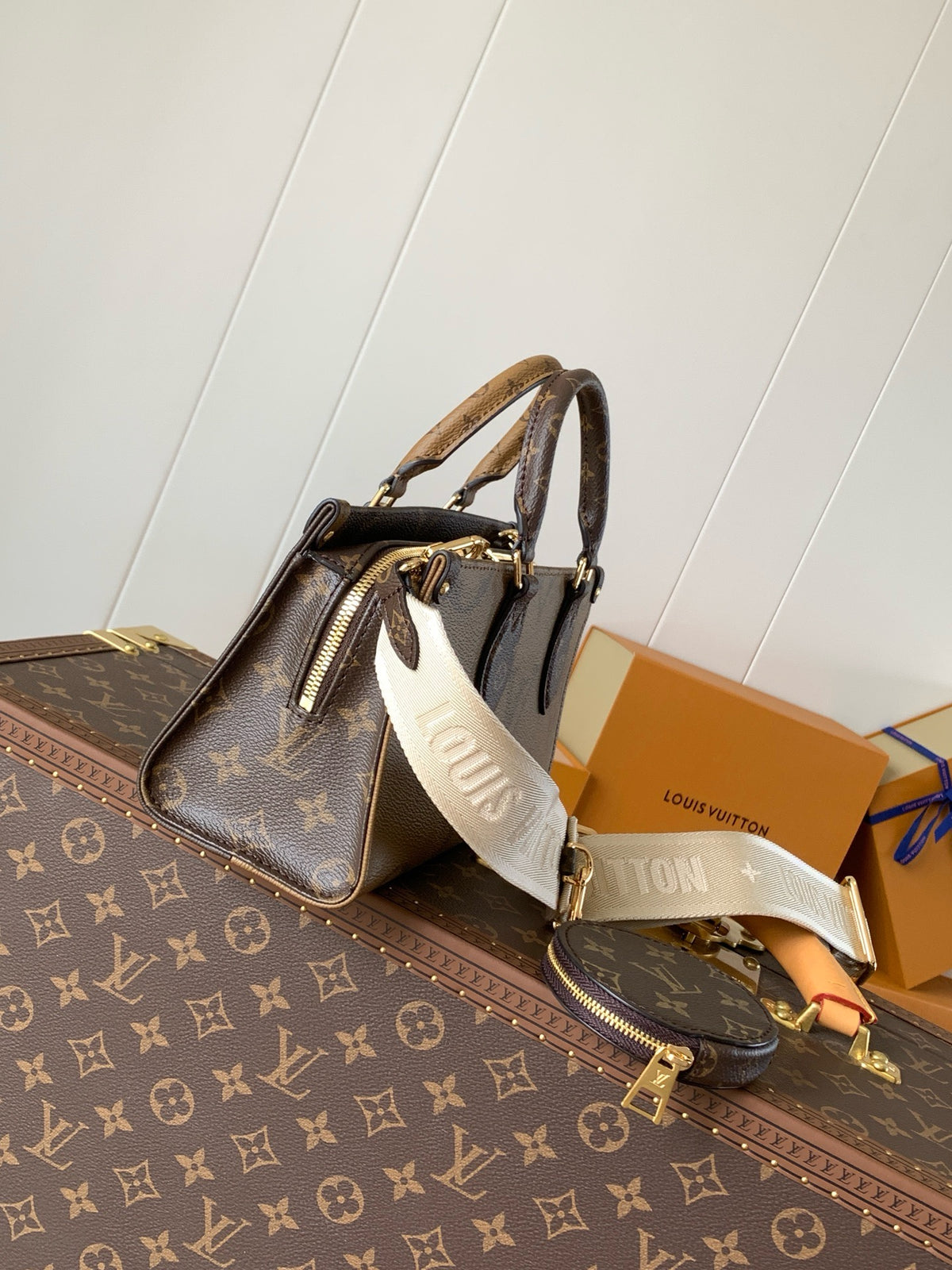LV WOMENS BAG