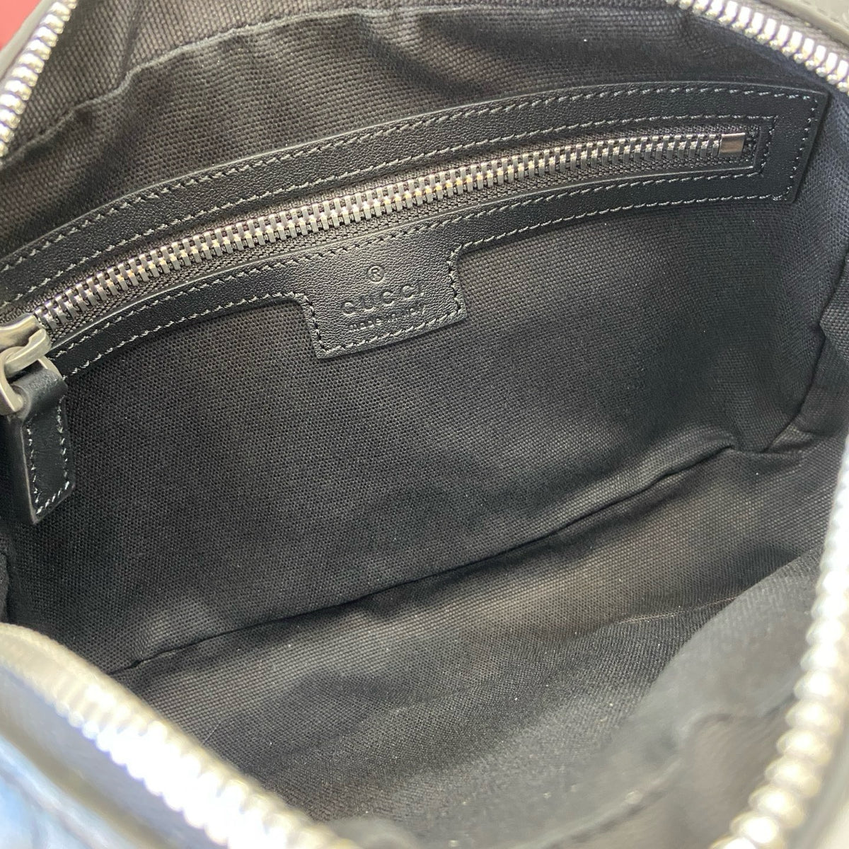 GUCCI MESSENGER BAG