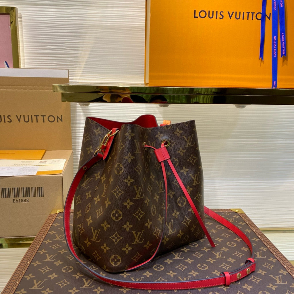 LV WOMENS BAG