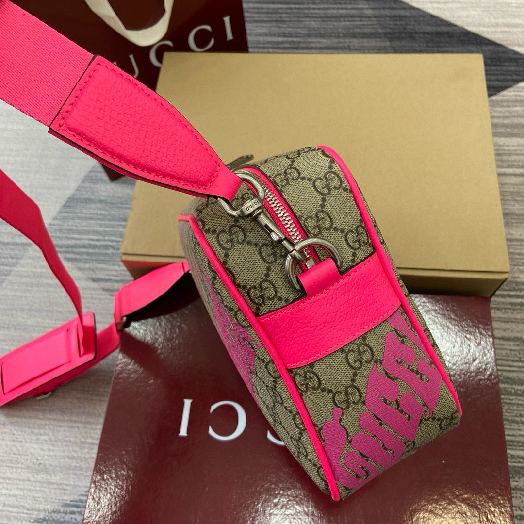 GUCCI MESSENGER BAG
