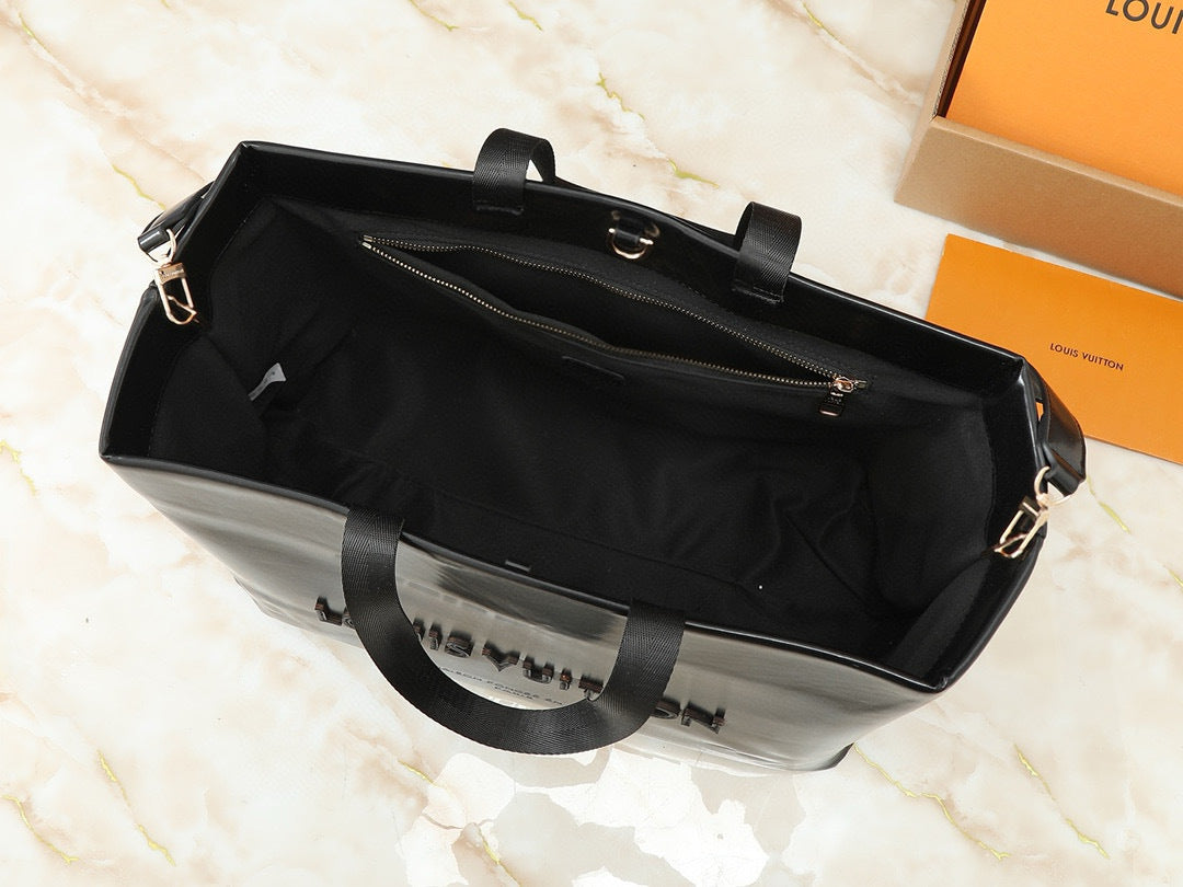 LV WOMENS BAG