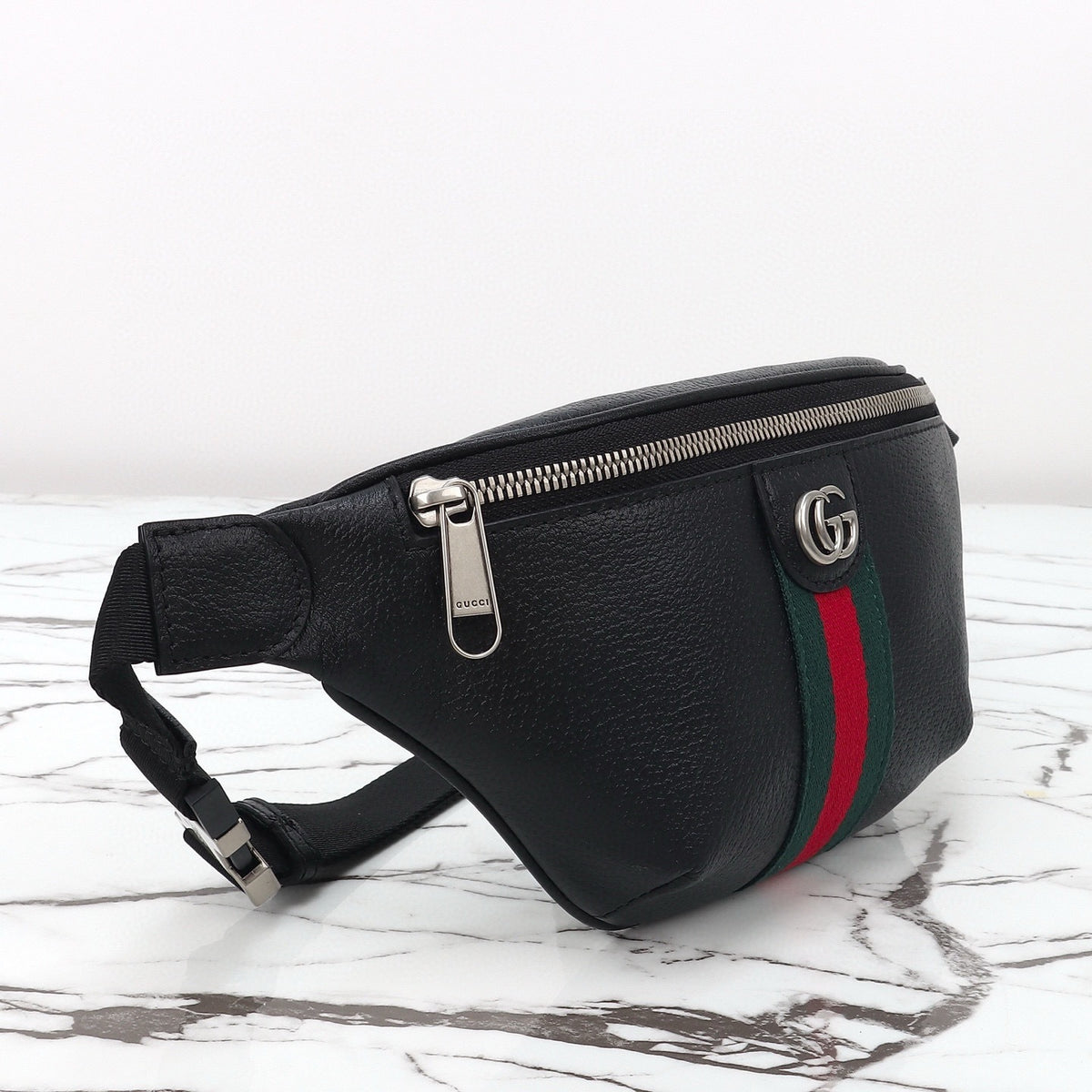 GUCCI MESSENGER BAG