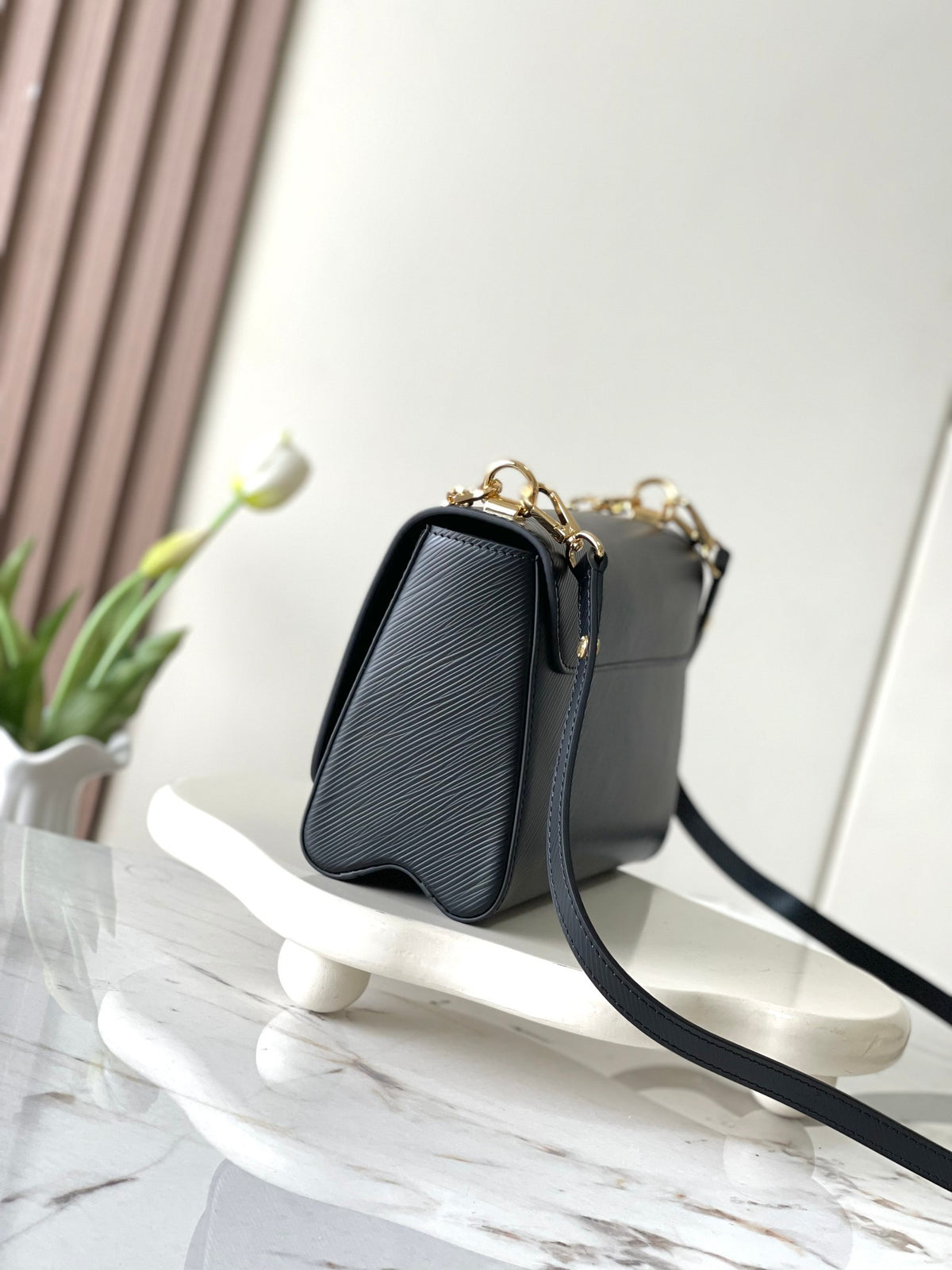 LV WOMENS BAG