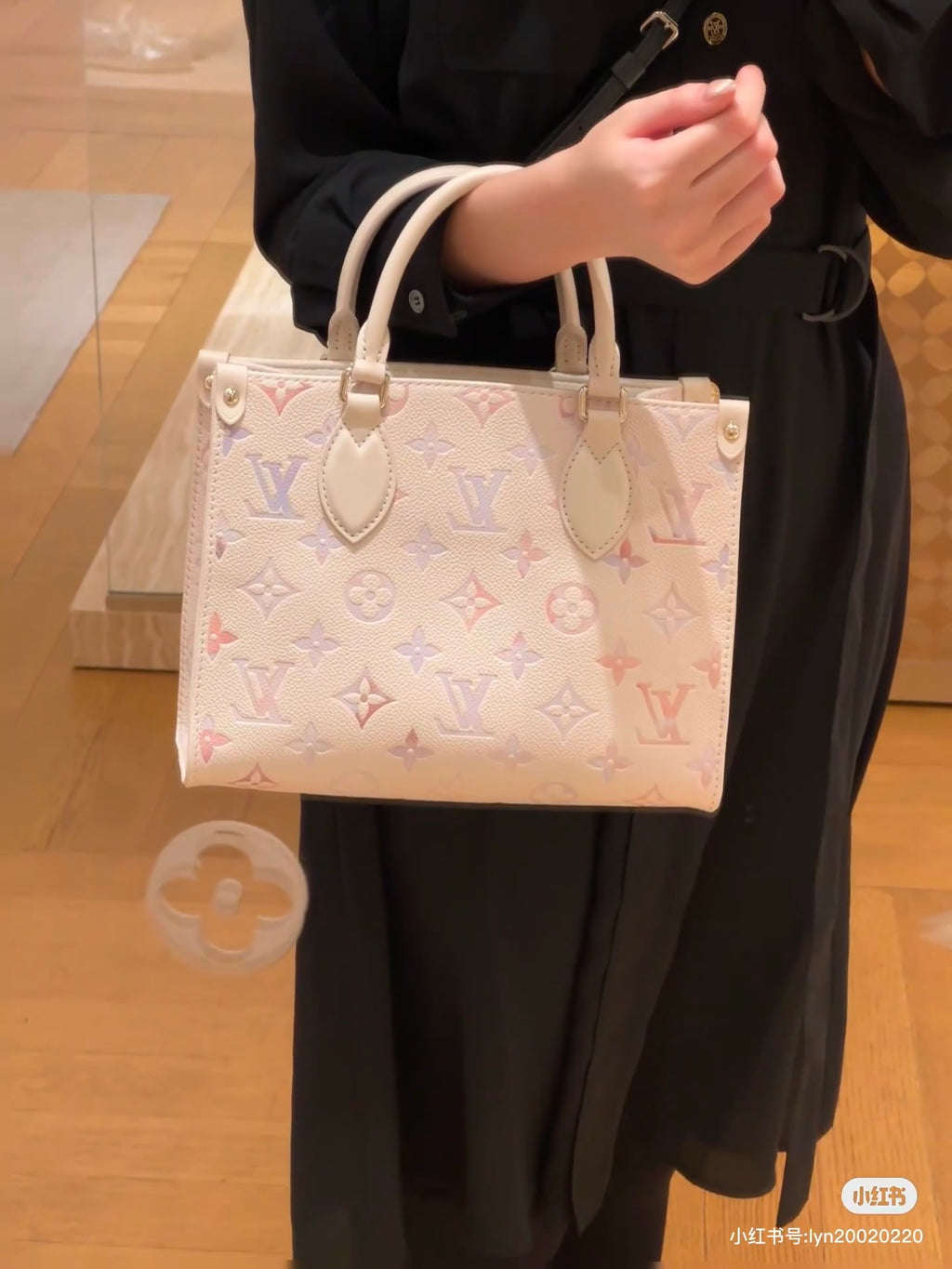 LV WOMENS BAG