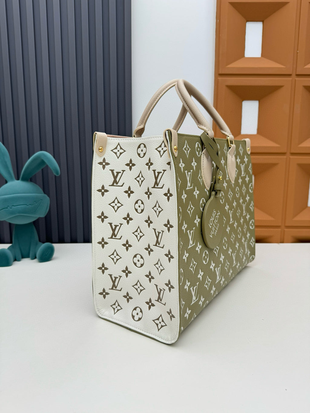 LV WOMENS BAG