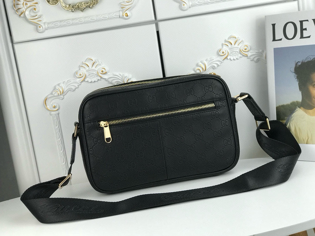 GUCCI MESSENGER BAG