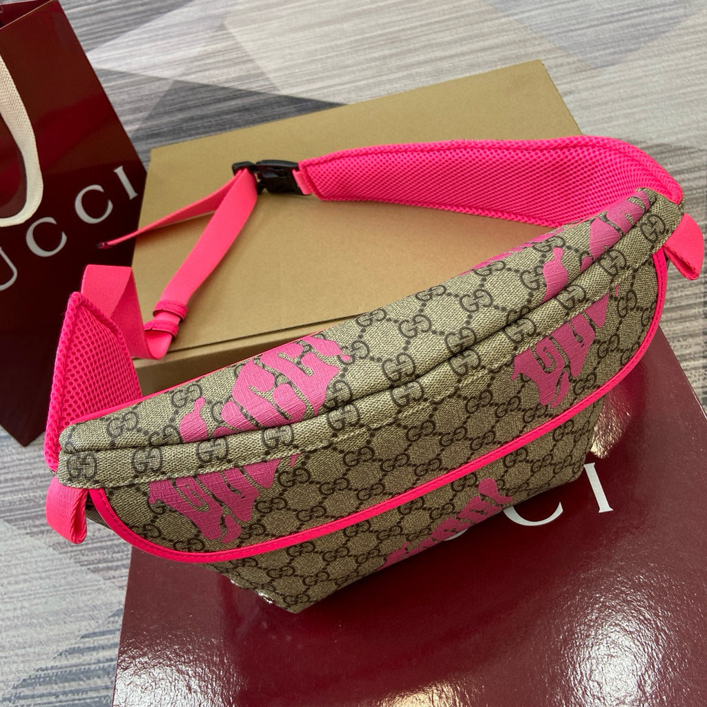 GUCCI MESSENGER BAG