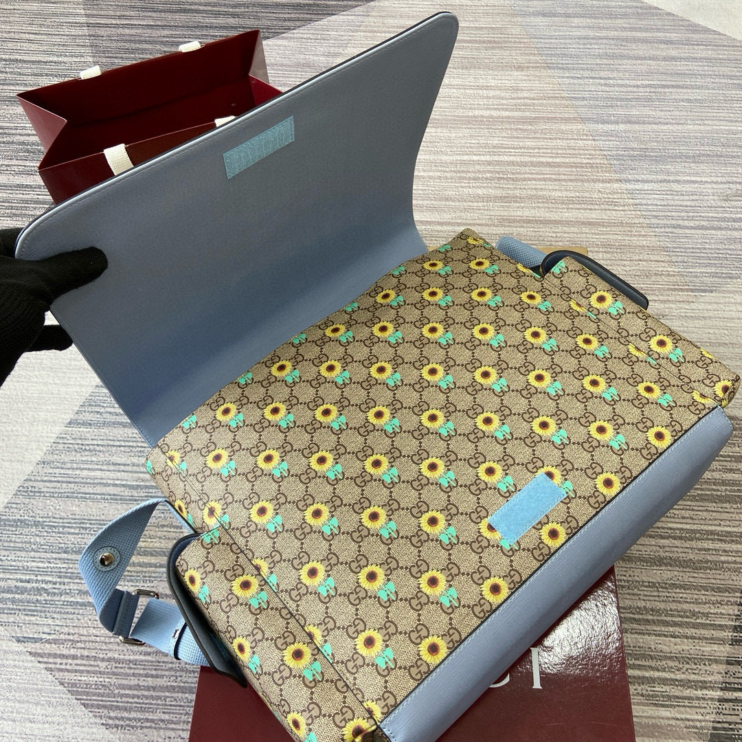 GUCCI MESSENGER BAG
