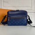 LV MESSENGER BAG