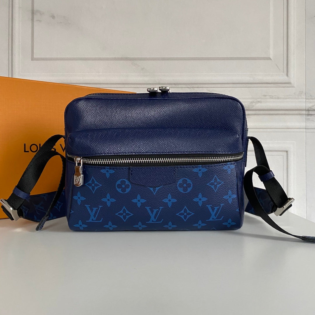 LV MESSENGER BAG