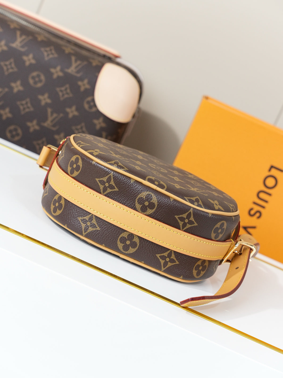 LV WOMENS BAG