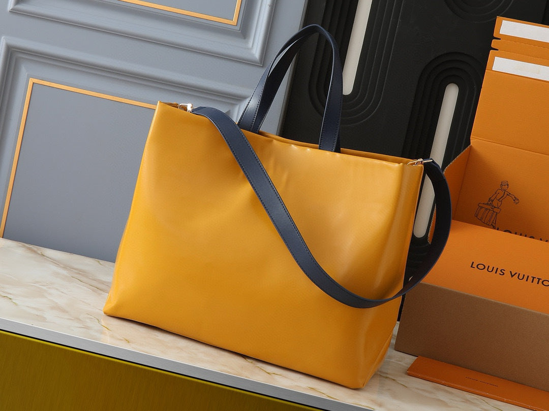 LV WOMENS BAG
