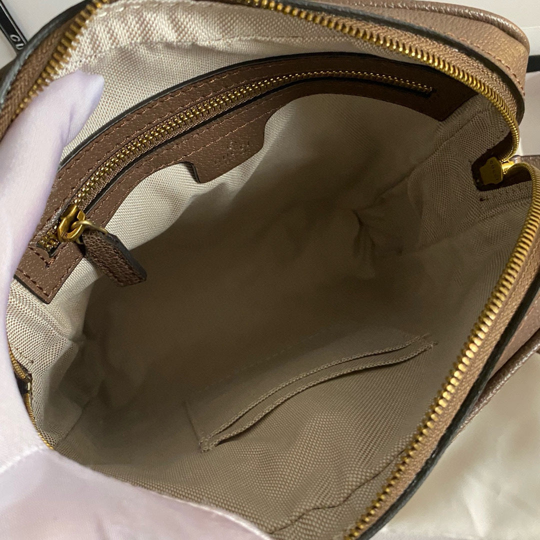 GUCCI MESSENGER BAG