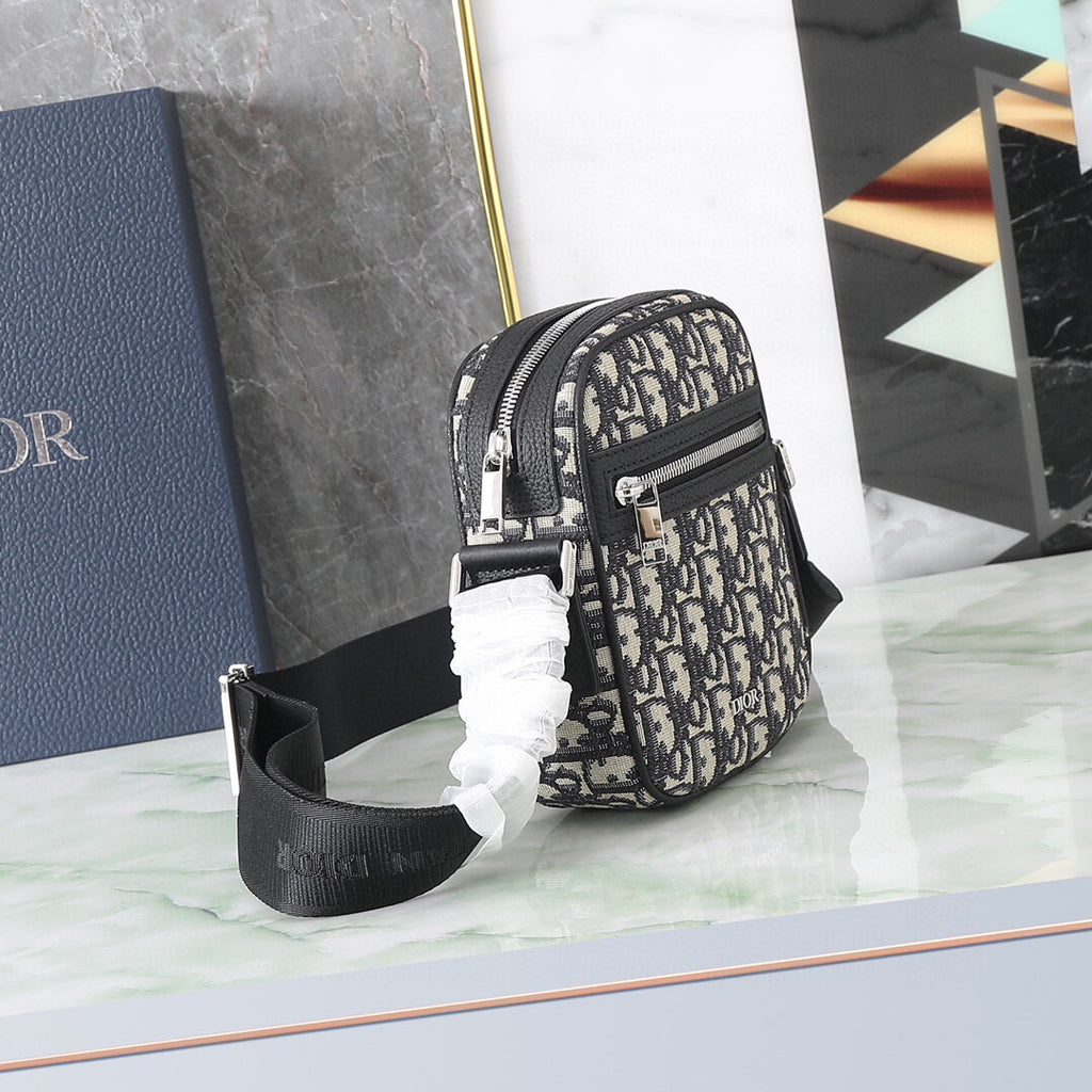 DIOR MESSENGER BAG
