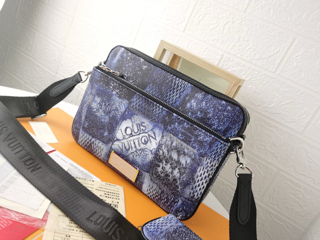 LV MESSENGER BAG