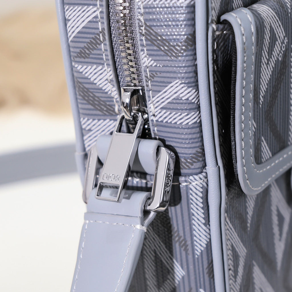 DIOR MESSENGER BAG