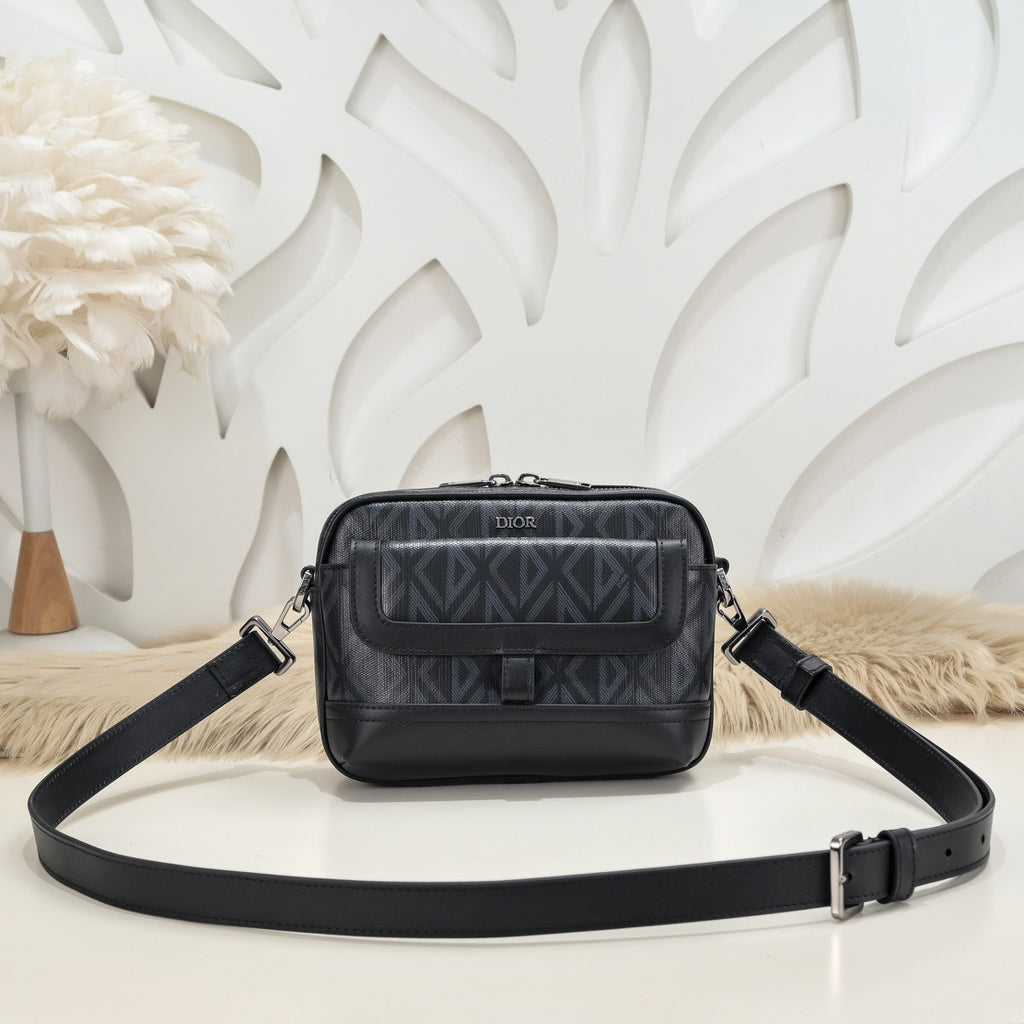 DIOR MESSENGER BAG