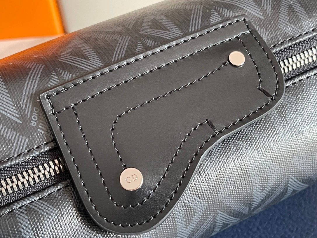 DIOR MESSENGER BAG