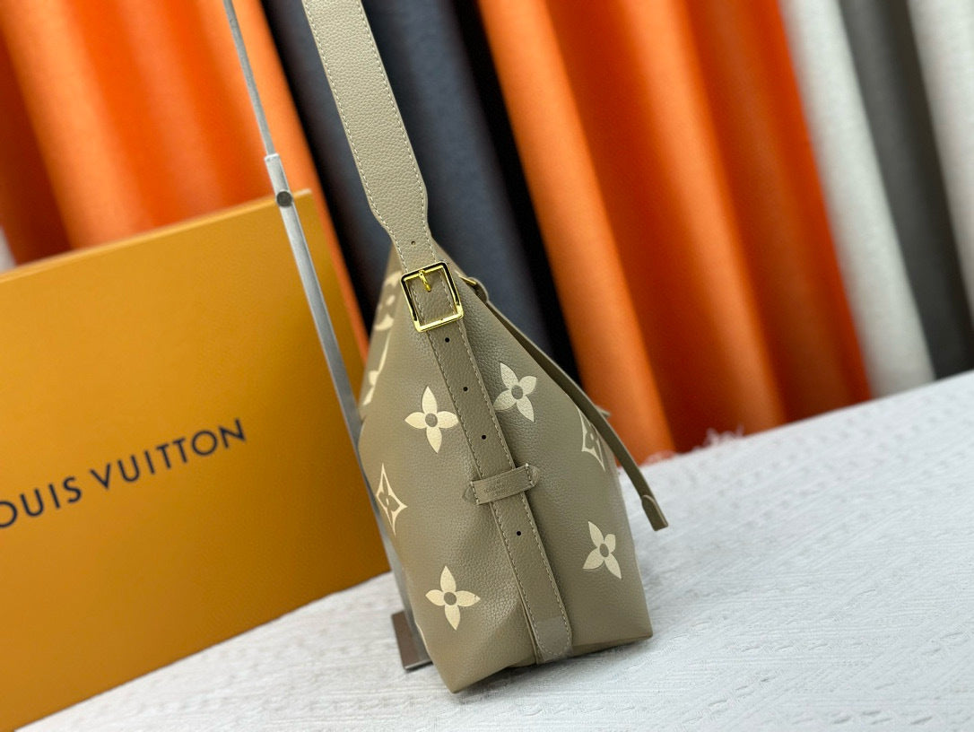 LV WOMENS BAG