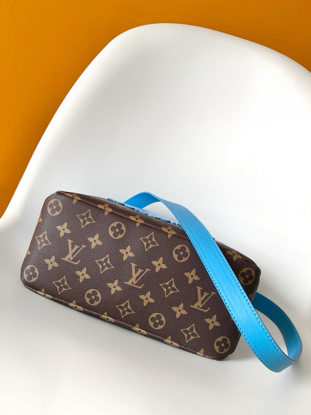 LV WOMENS BAG