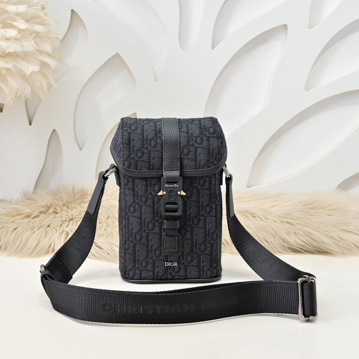 DIOR MESSENGER BAG