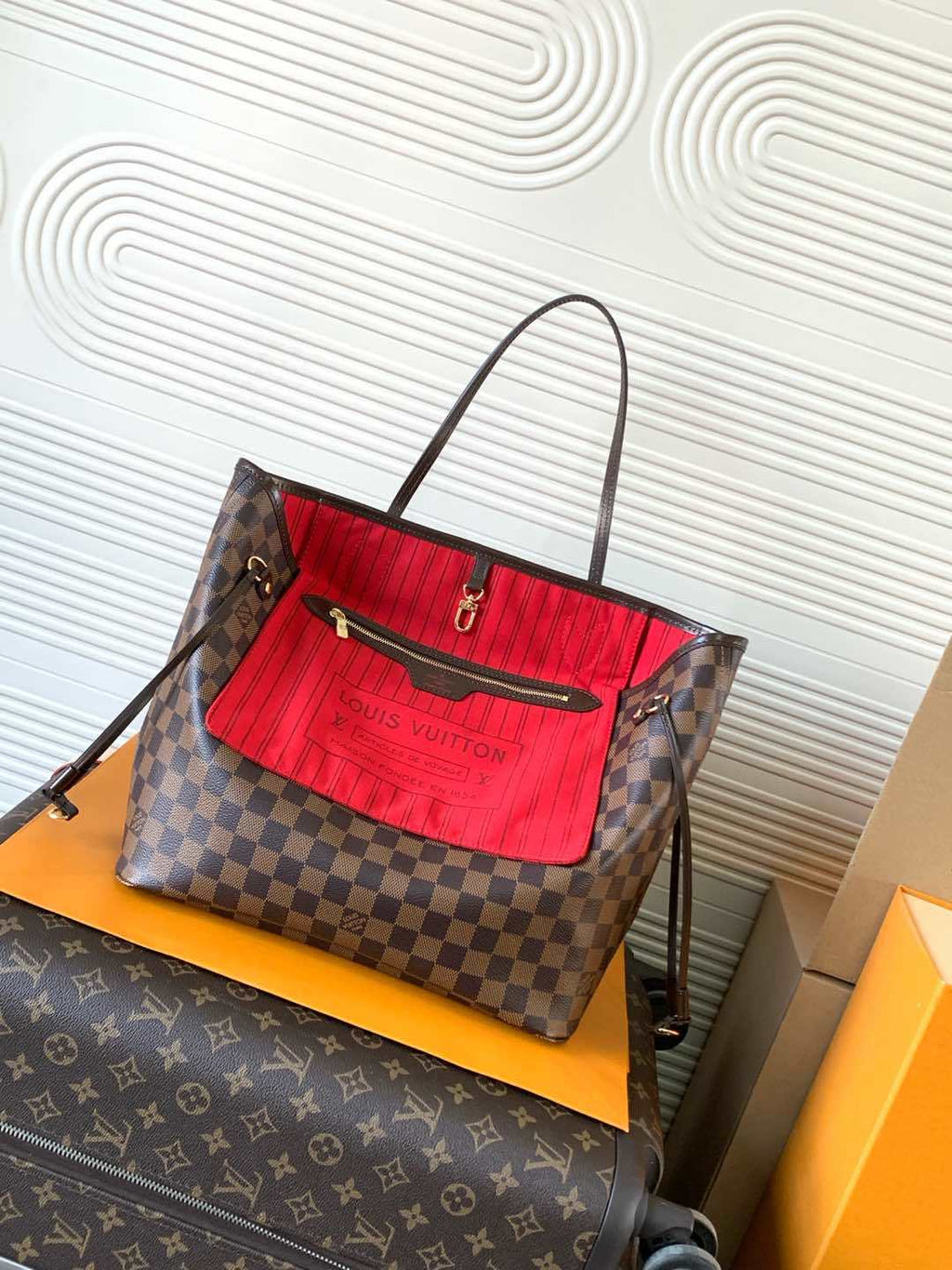 LV WOMENS BAG