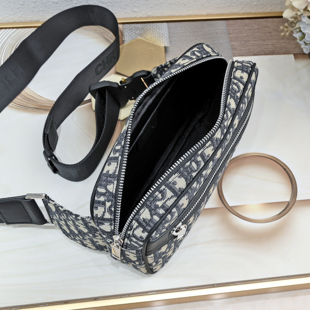 DIOR MESSENGER BAG