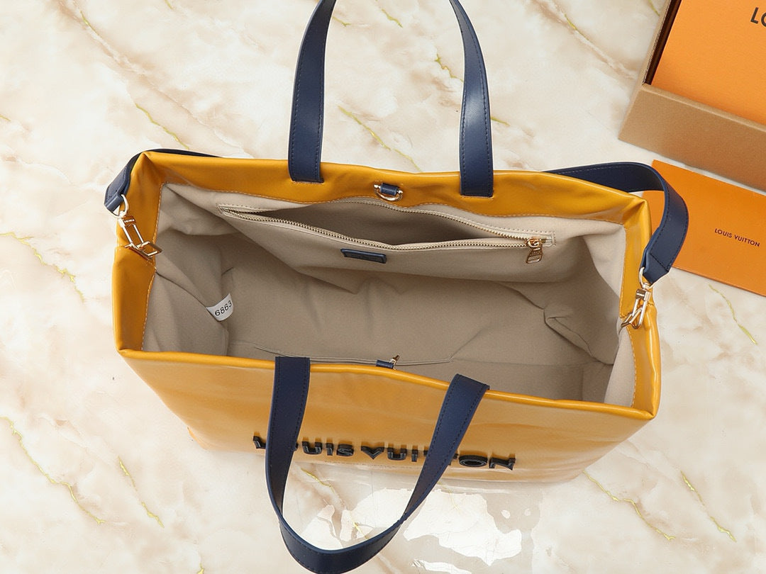 LV WOMENS BAG