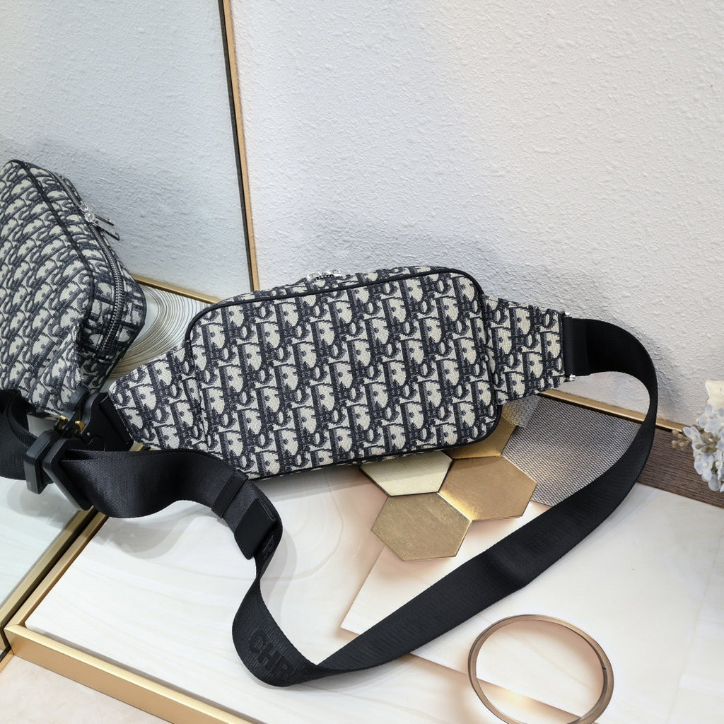 DIOR MESSENGER BAG
