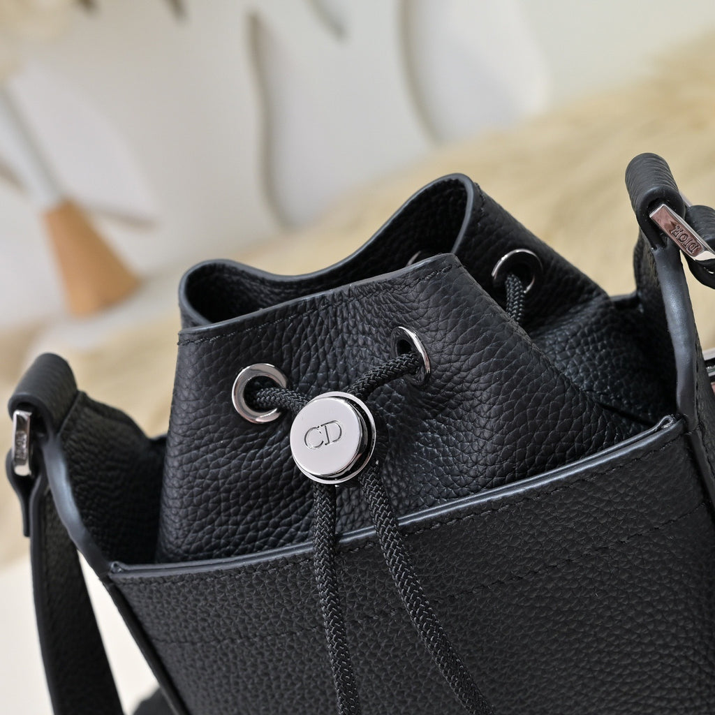 DIOR MESSENGER BAG