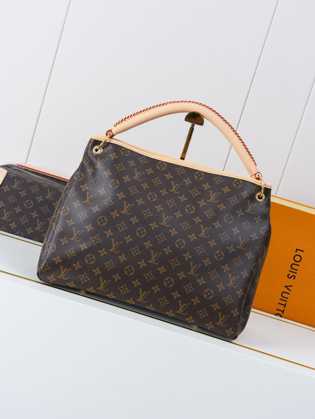 LV WOMENS BAG