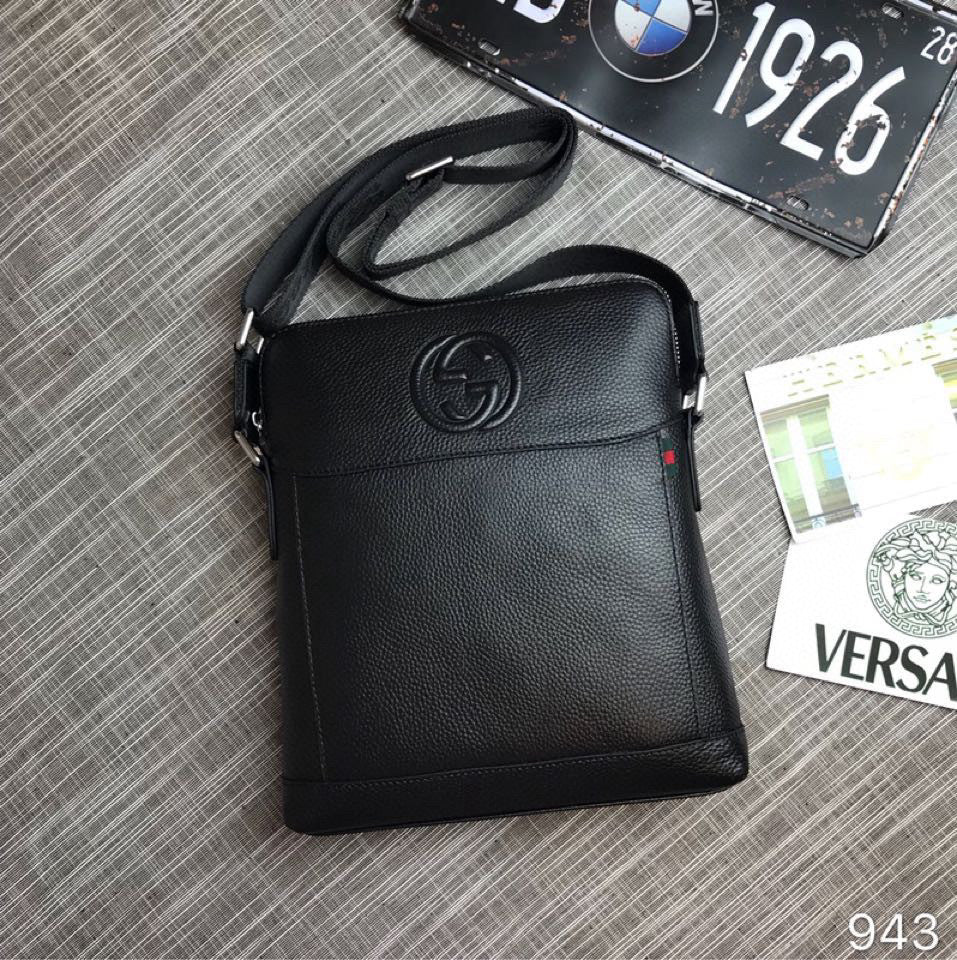 GUCCI MESSENGER BAG