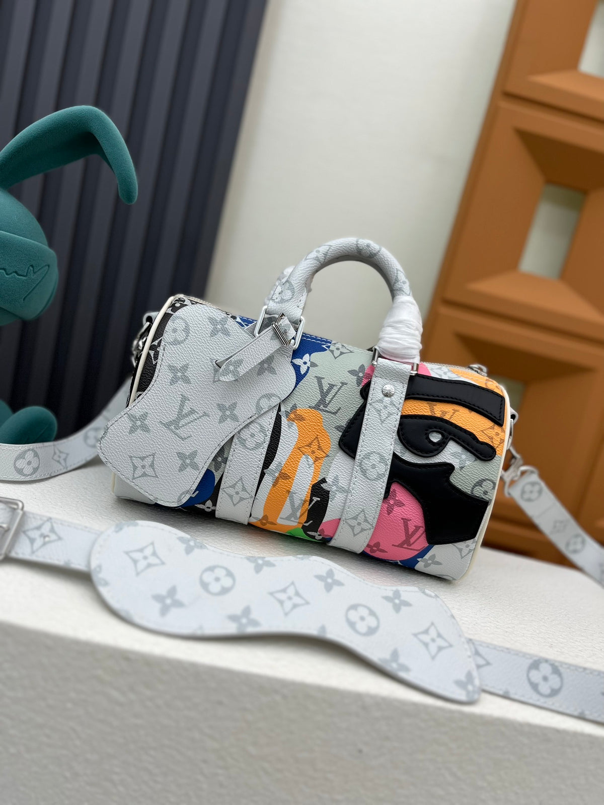LV WOMENS BAG
