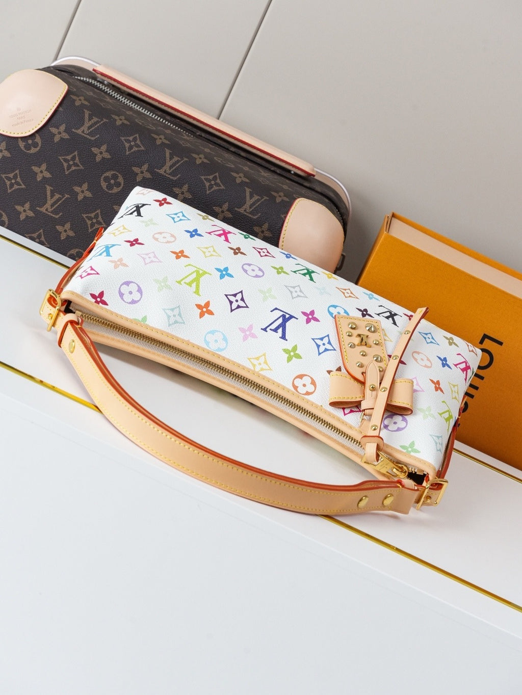 LV WOMENS BAG
