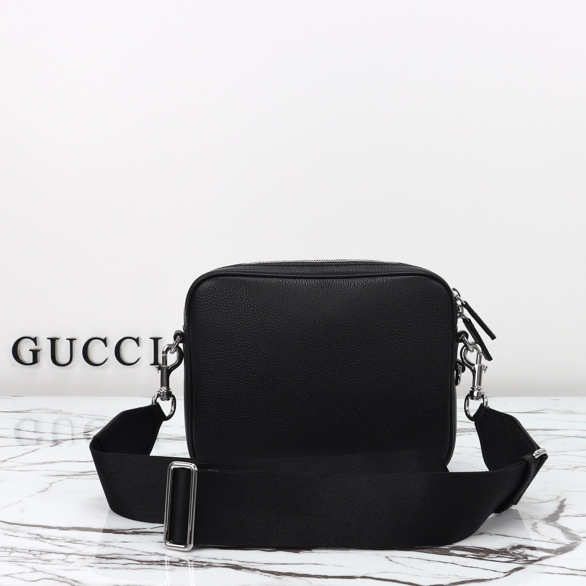 GUCCI MESSENGER BAG