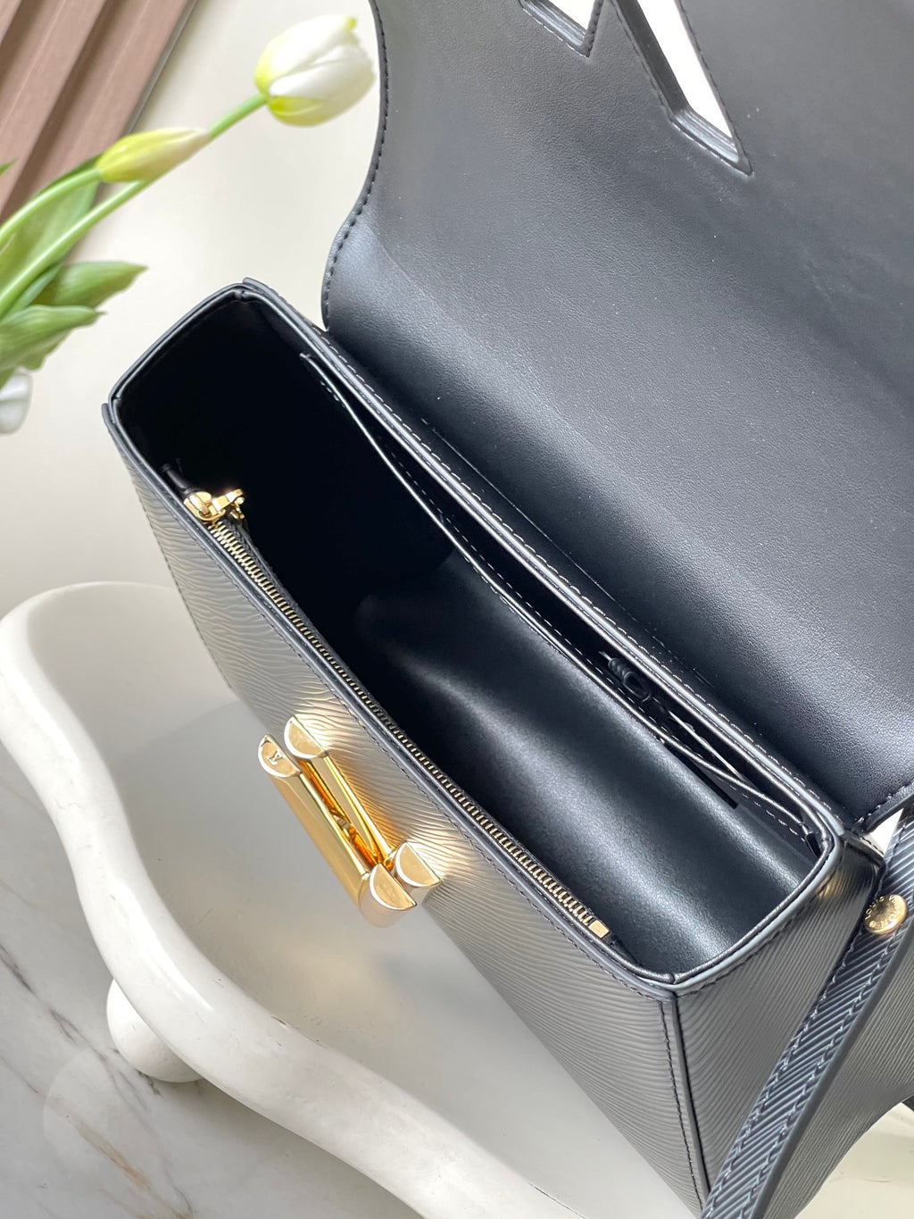 LV WOMENS BAG