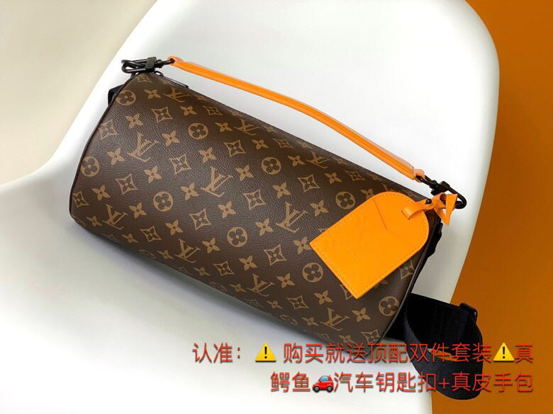 LV MESSENGER BAG