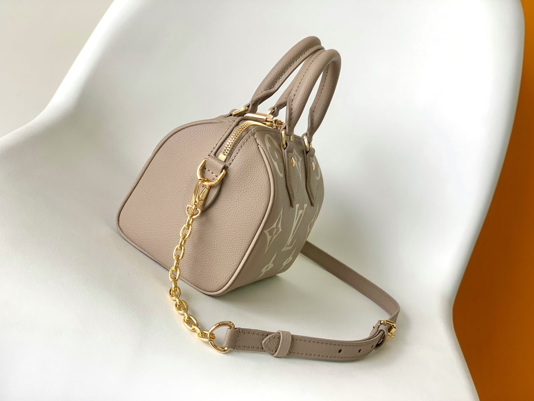 LV WOMENS BAG