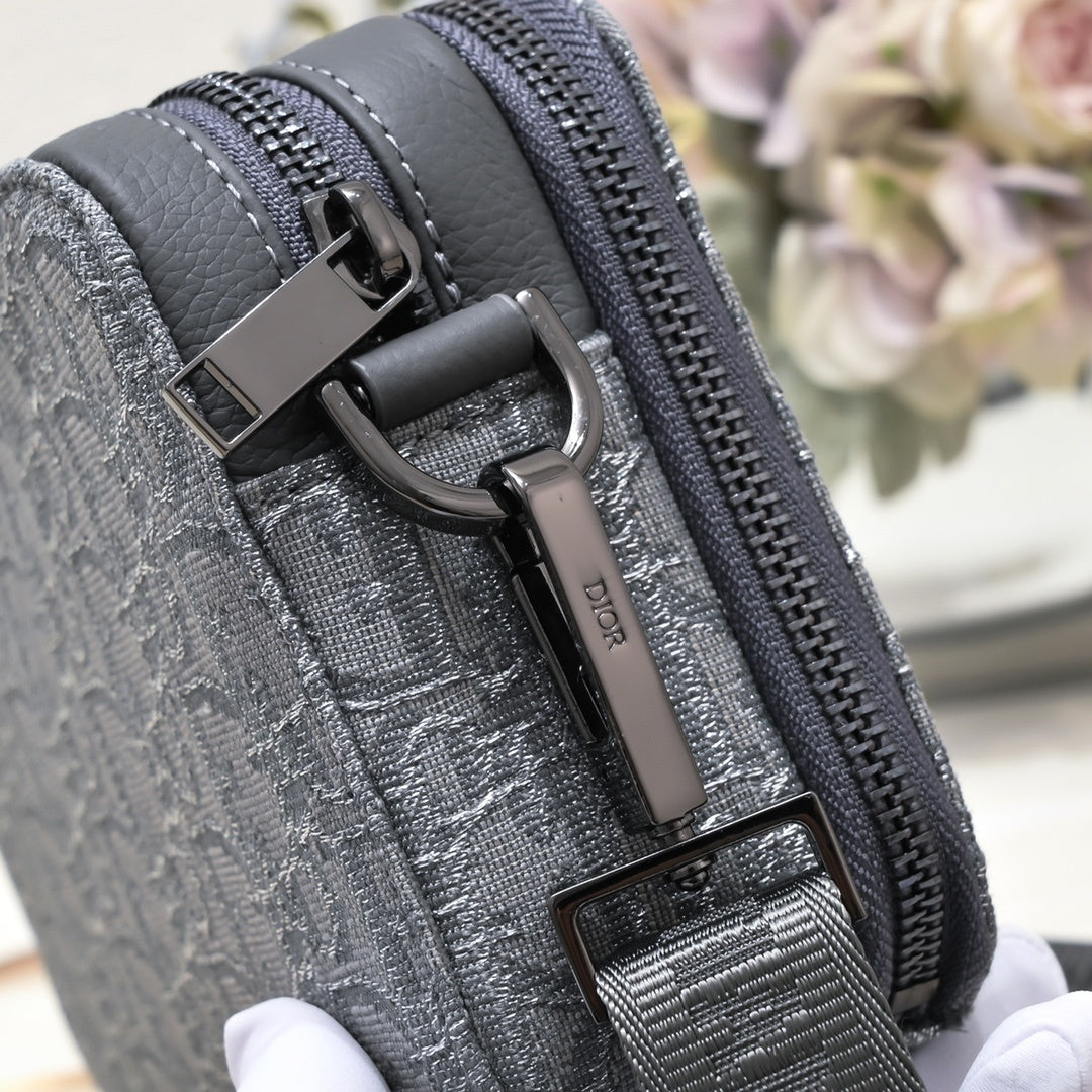 DIOR MESSENGER BAG
