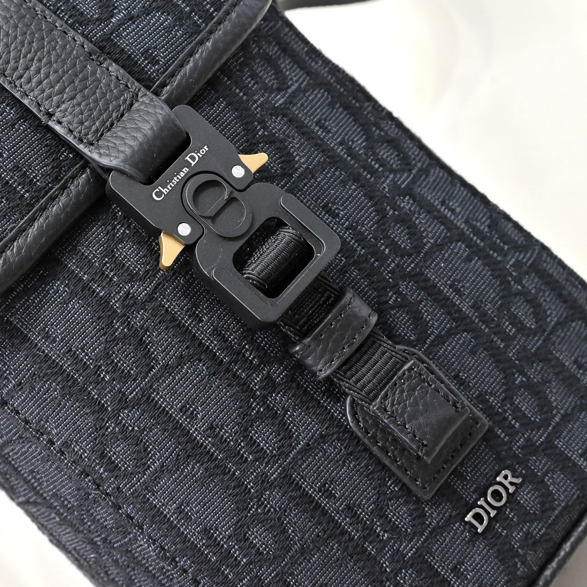 DIOR MESSENGER BAG