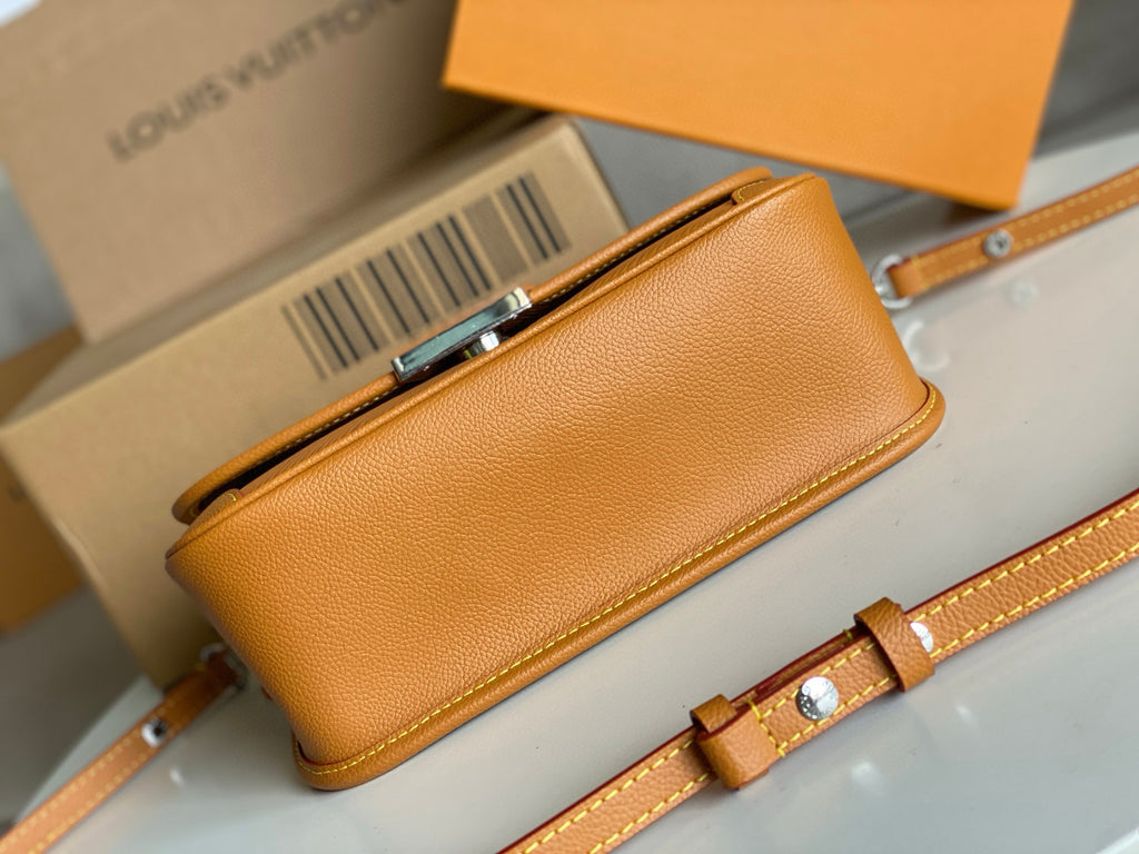 LV WOMENS BAG