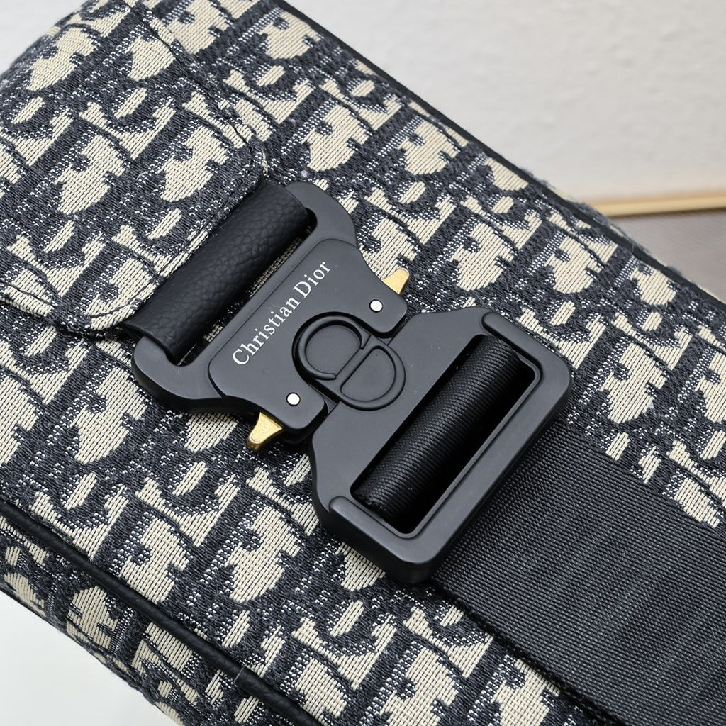 DIOR MESSENGER BAG
