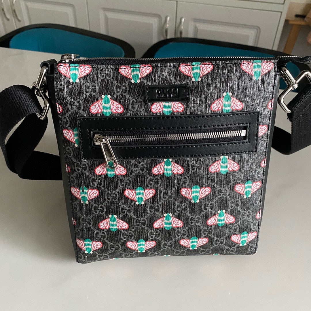 GUCCI MESSENGER BAG