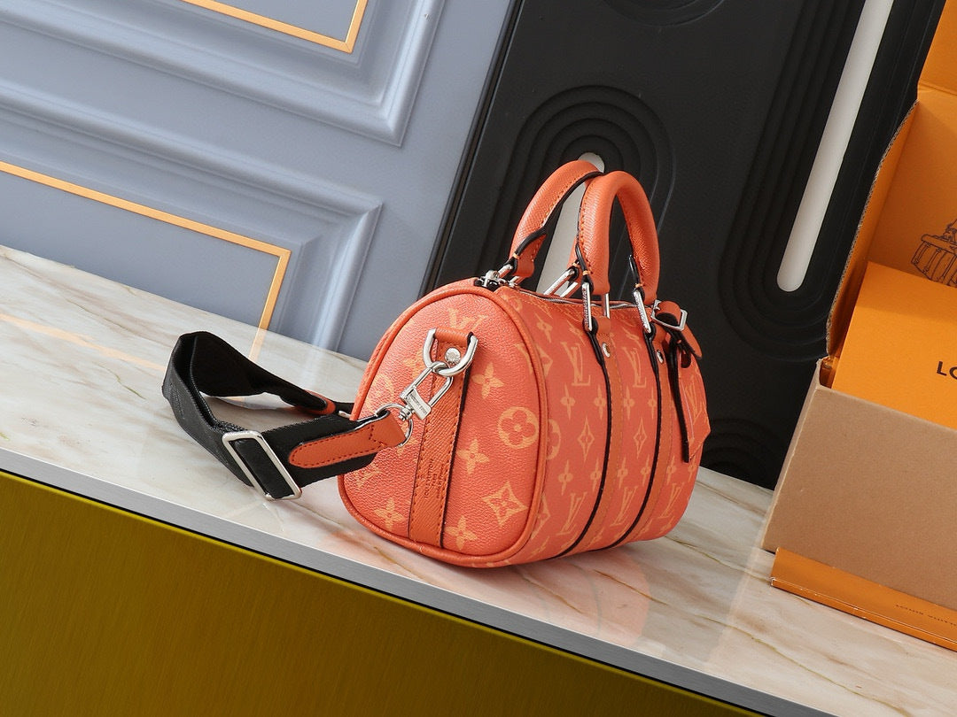LV WOMENS BAG