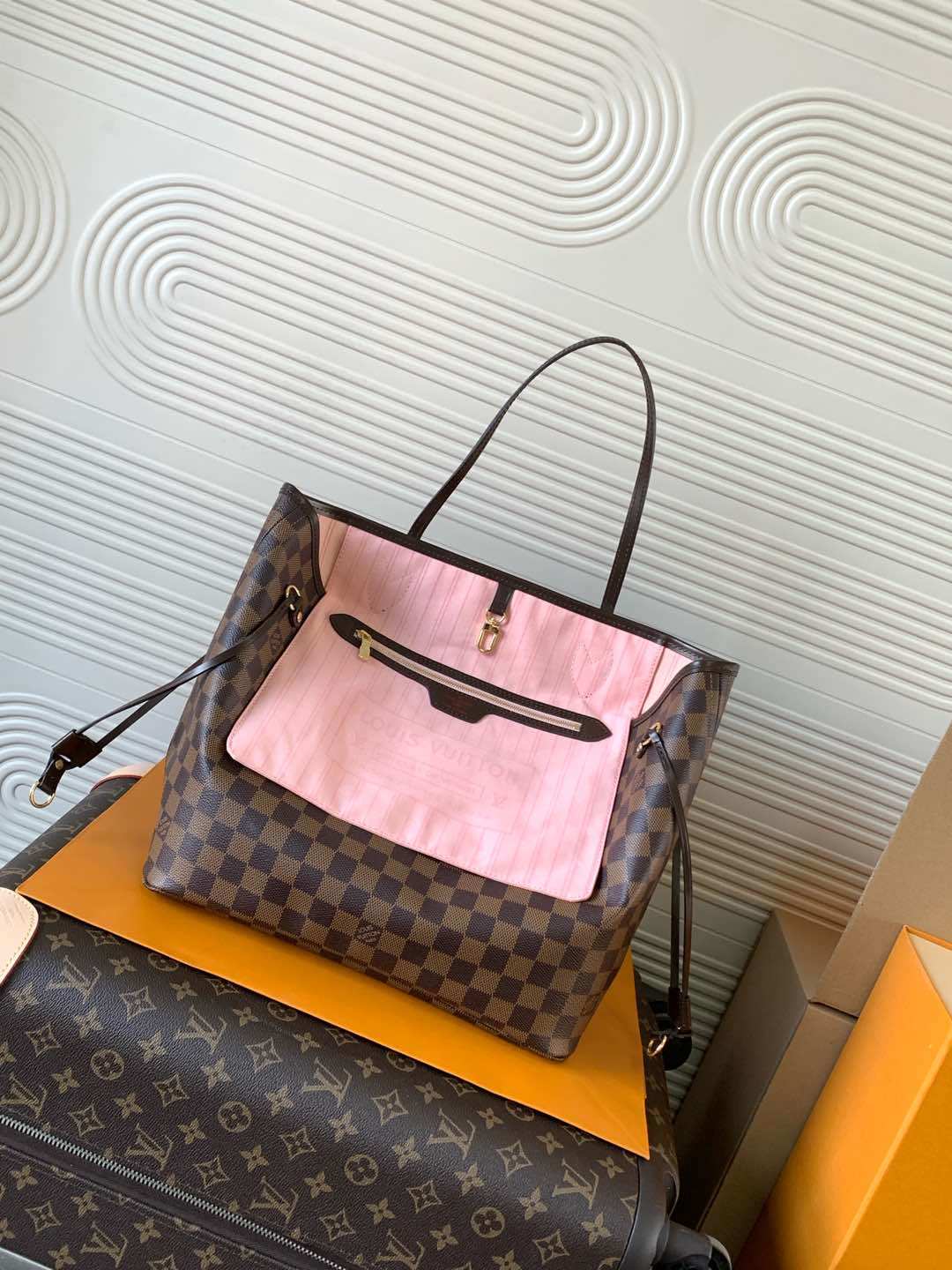 LV WOMENS BAG