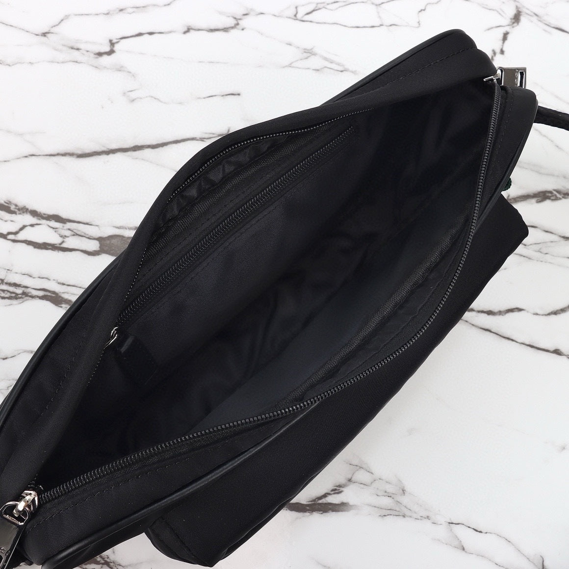 GUCCI MESSENGER BAG