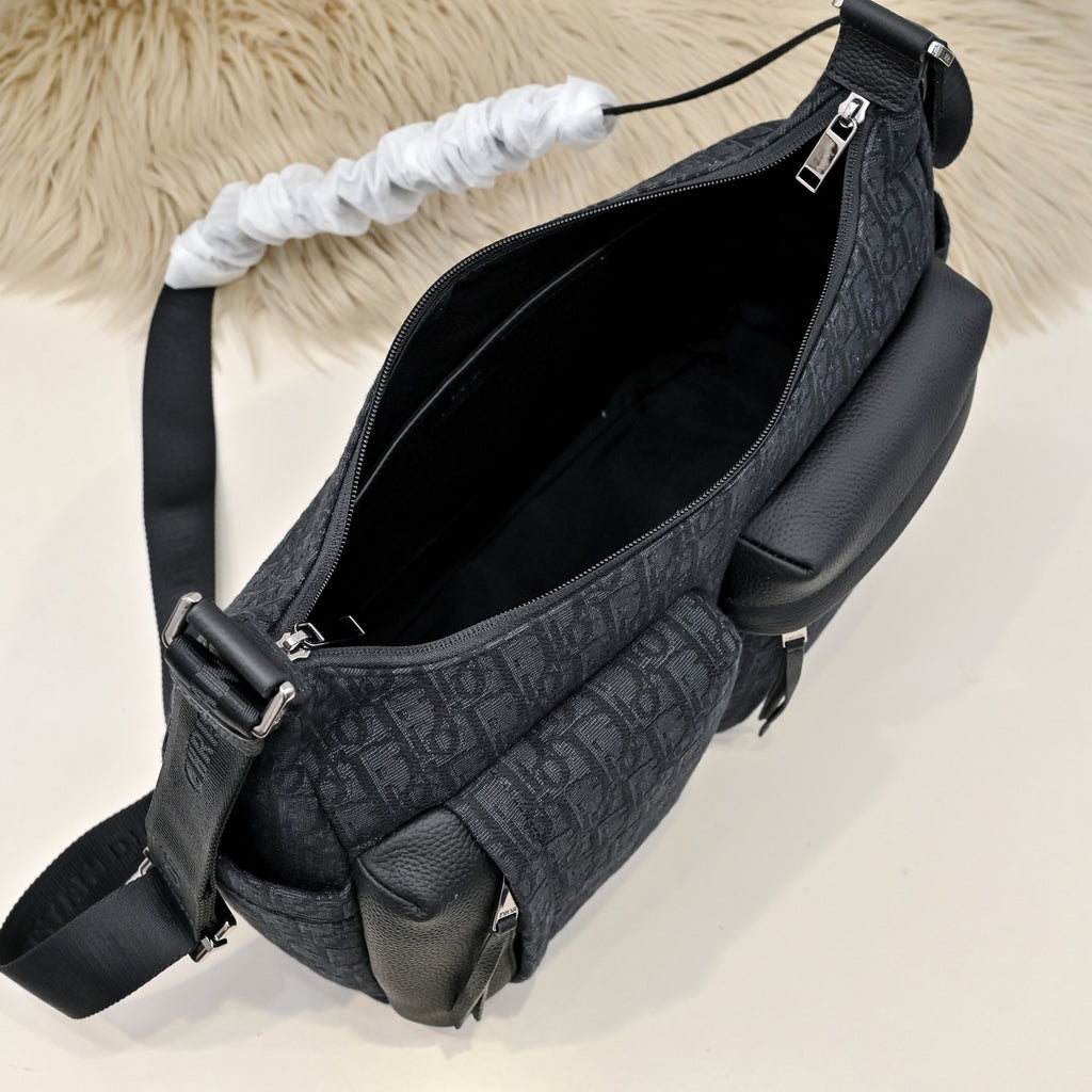 DIOR MESSENGER BAG