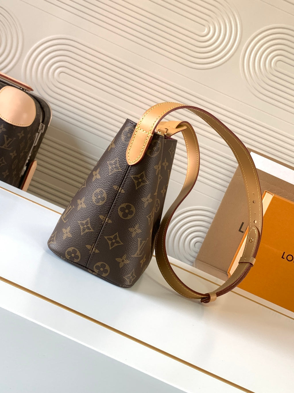 LV WOMENS BAG