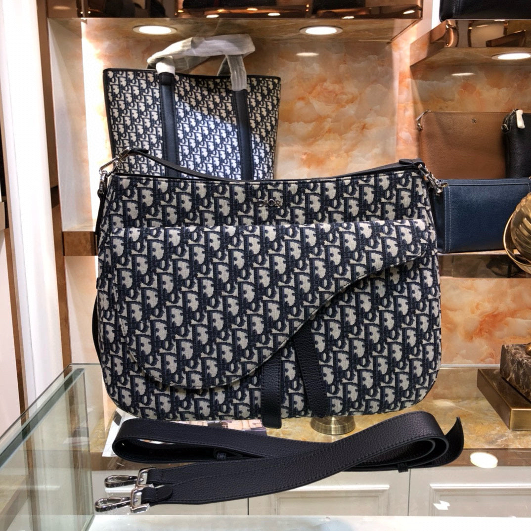 DIOR MESSENGER BAG