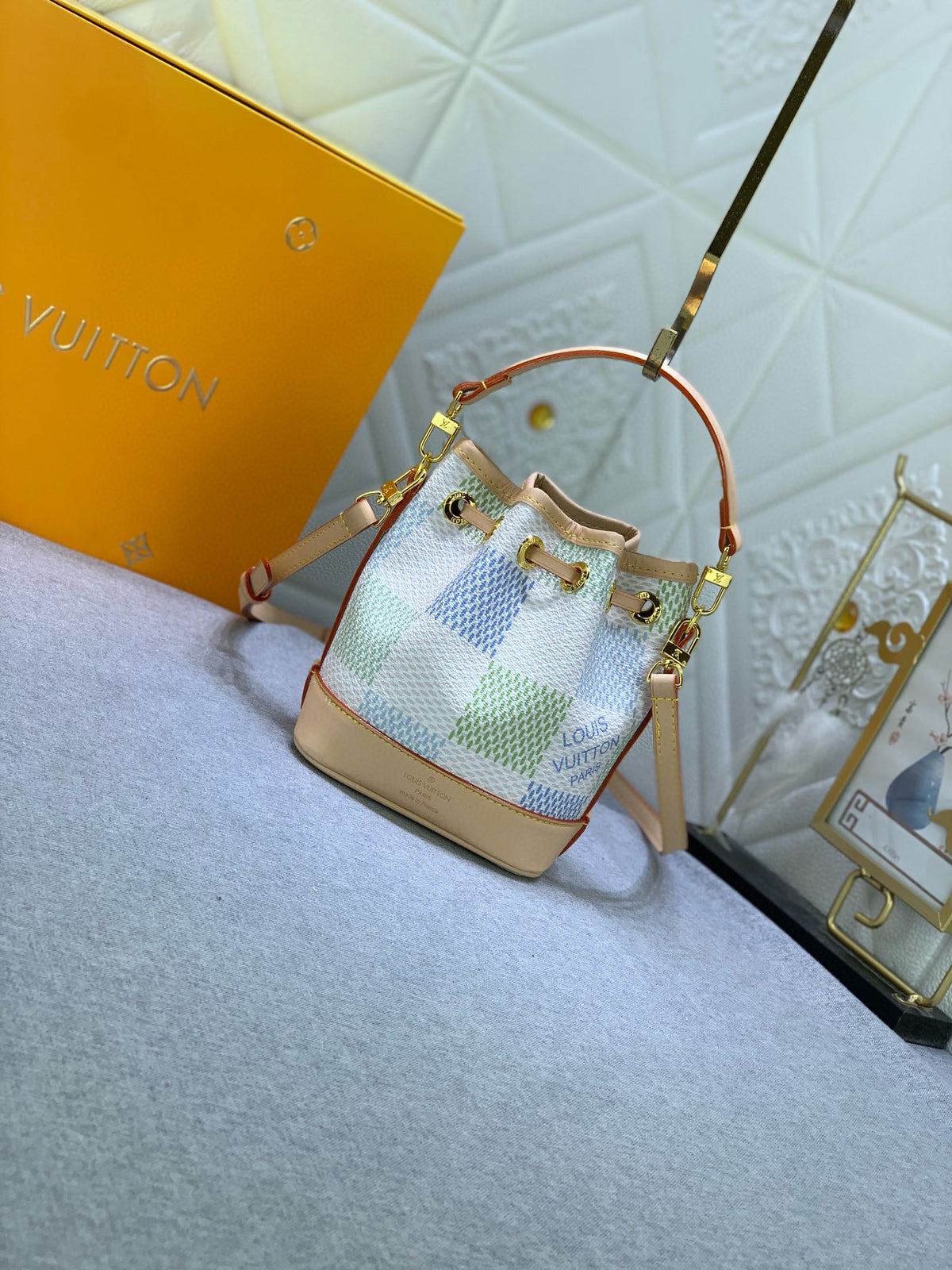 LV WOMENS BAG